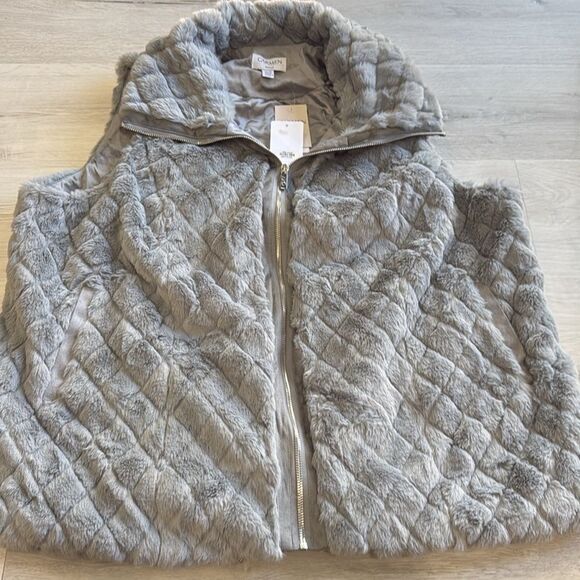 CARMEN MARC VALVO faux fur sleeveless vest grey front zipper size 1X nwt - Picture 5 of 7